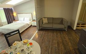 Afina Aparthotel